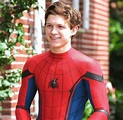 Pin by Tori Whiddon on Actors | Tom holland spiderman, Tom holland, Tom ...