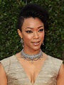 SONEQUA MARTIN GREEN at 49th Naacp Image Awards in Pasadena 01/14/2018 ...