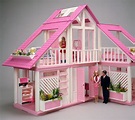 60 Years of Dreams: A Comprehensive Overview of Barbie’s Dreamhouses