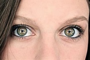 Piercing Augen geradeaus stockbild. Bild von person, bedingung - 45211965