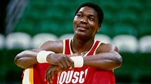 This Date in NBA History (Oct. 28): Hakeem Olajuwon shows why he was ...