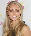 AnnaSophia Robb's Beauty Shopping Spree at L’Occitane en Provence in NYC