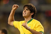 Nasce o jogador e ídolo do futebol Kaká | HISTORY