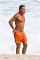 Bruce Springsteen shows off chiseled beach body, celebrates 64th birthday
