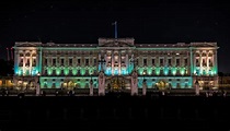 Buckingham Palace in London at Night Editorial Image - Image of ...