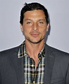 Simon Rex - Facts, Bio, Age, Personal life | Famous Birthdays