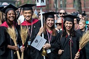 Oportunidades de bolsas da Universidade de Harvard para estudantes ...