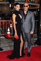 Vin Diesel y su esposa en la premiere mundial de 'Riddick' en Los ...