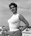 Circa 1955. Photo by Diltz/RDA/Getty Images. Estilo Sophia Loren ...