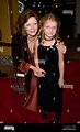 LOS ANGELES, CA. Agosto 01, 2000: la actriz Frances Fisher & hija ...