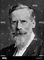 , Sir William Crookes (1832-1919), físico y químico inglés. En 1861 ...
