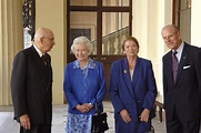 Il Presidente Giorgio Napolitano con la moglie Clio accolti da S.M. la ...