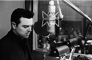 The Voice: With His Latest Project, Seth MacFarlane Explores Great ...