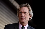 Who's Hugh Laurie? Bio: Net Worth, Wife, Family, Death, Son, Now ...