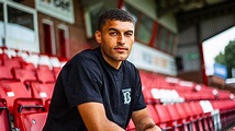 Oxlade-Chamberlain lands at Harriers - Official Website of the Harriers ...