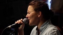 Emilíana Torrini - Sunnyroad (Live on KEXP) - YouTube