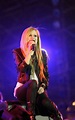 Veja fotos do show de abertura da nova turnê de Avril Lavigne - VAGALUME
