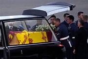 Corpo da rainha Elizabeth II chega a Londres para últimas homenagens ...