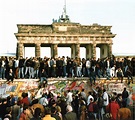 Die Berliner Mauer ist gefallen, 1989 | Politik für Kinder, einfach erklärt - HanisauLand.de
