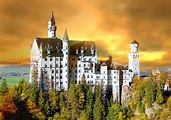Castillo de Neuschwanstein construido por el Rey Ludwig II sobre la ...