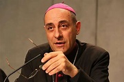 Pope Francis names personal theologian Archbishop Victor Manuel ...