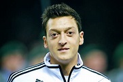 Biodata Dan Biografi Mesut Ozil - Pemain Bola Dunia Asal Jerman yang ...