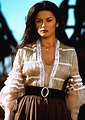 The Mask of Zorro - 1998 | Catherine zeta jones, Catherine zeta jones ...