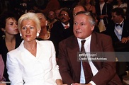 Oskar Lafontaine mit Ehefrau Christa Müller bei der Verleihung des ...