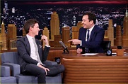 VIDEO: Eddie Redmayne Teaches Jimmy Fallon 'Fantastic Beasts' Mating ...