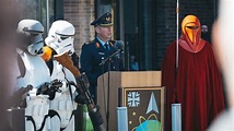 Weltraumkommando der Bundeswehr eröffnet Gebäude mit Star Wars | NOZ