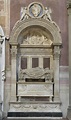Bernardo Rossellino - Monumental Tomb of Leonardo Bruni