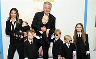 El regreso de Alec Baldwin a la alfombra roja acompañado de sus 6 hijos ...