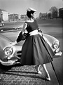 L'automobile et la mode - artmic | Fifties fashion, Fashion photo ...