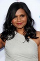 Mindy Kaling | Hairstyles for round faces, Hair styles, Beauty inspiration