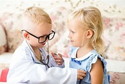 "What is playing doctor?" - Is it fine that your child touch their ...