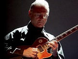 Robert Fripp launches Music For Quiet Moments series - UNCUT
