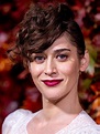 Lizzy Caplan Pictures - Rotten Tomatoes