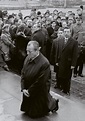 „Er kniet“ – Am 7. Dezember 1970: Willy Brandt’s Kniefall in Warschau ...
