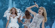 Taylor Swift returns to 'Victoria's Secret' show