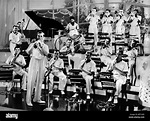 BENNY GOODMAN Benny Goodman CON ORQUESTA (1937 Fotografía de stock - Alamy