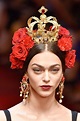 red fashion details red roses roses gold golden runway fashion week ...