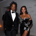 Jay-Z and Beyoncé sit during national anthem at Super Bowl