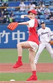 【ヤクルト】八木莉可子が「いちごゴロゴロ」始球式 - スポーツ報知