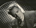 35 Handsome Portrait Photos of Nelson Eddy in the 1930s and ’40s ...