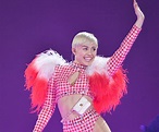 Miley Cyrus Bangerz Tour at Barclays in Brooklyn Review: Mourns Floyd ...