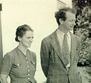 Ava Helen and Linus Pauling, in Madison, Wisconsin. July 1939. (Large ...