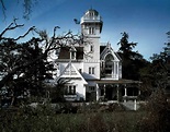 The Practical Magic Victorian House that Never Really Existed (PHOTOS ...