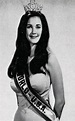 Lynda Carter: Miss World 1972 (USA) : r/OldSchoolCool