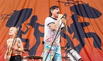 Red Hot Chili Peppers hizo un cover "épico" de "Smells Like Teen Spirit ...