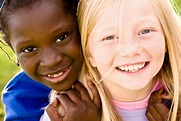 Infância interrompida: Estudo mostra que meninas negras são vistas como ...